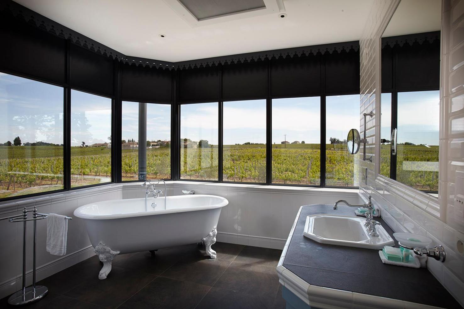 Chateau La Rose Perriere Lussac  Room photo